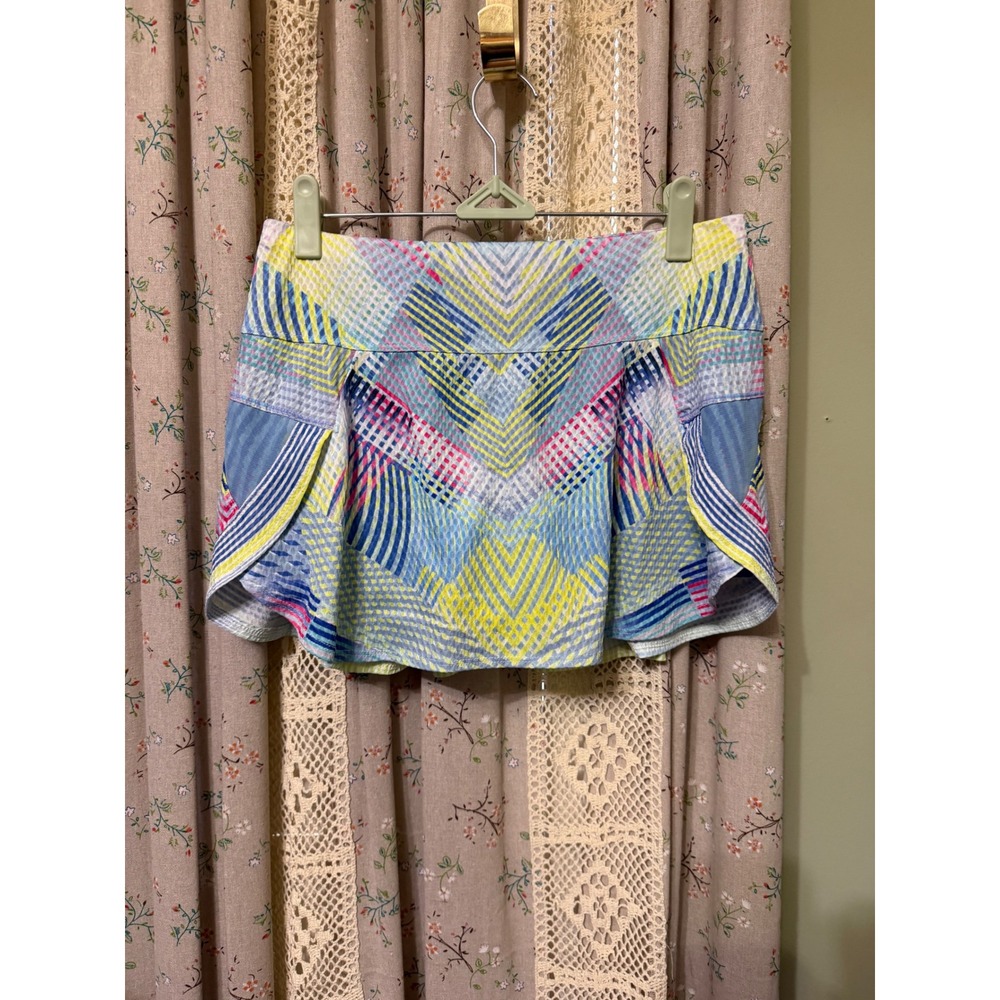 Lucky in Love Tennis Skort Medium Geometric Print Pleated Athletic Skirt Shorts